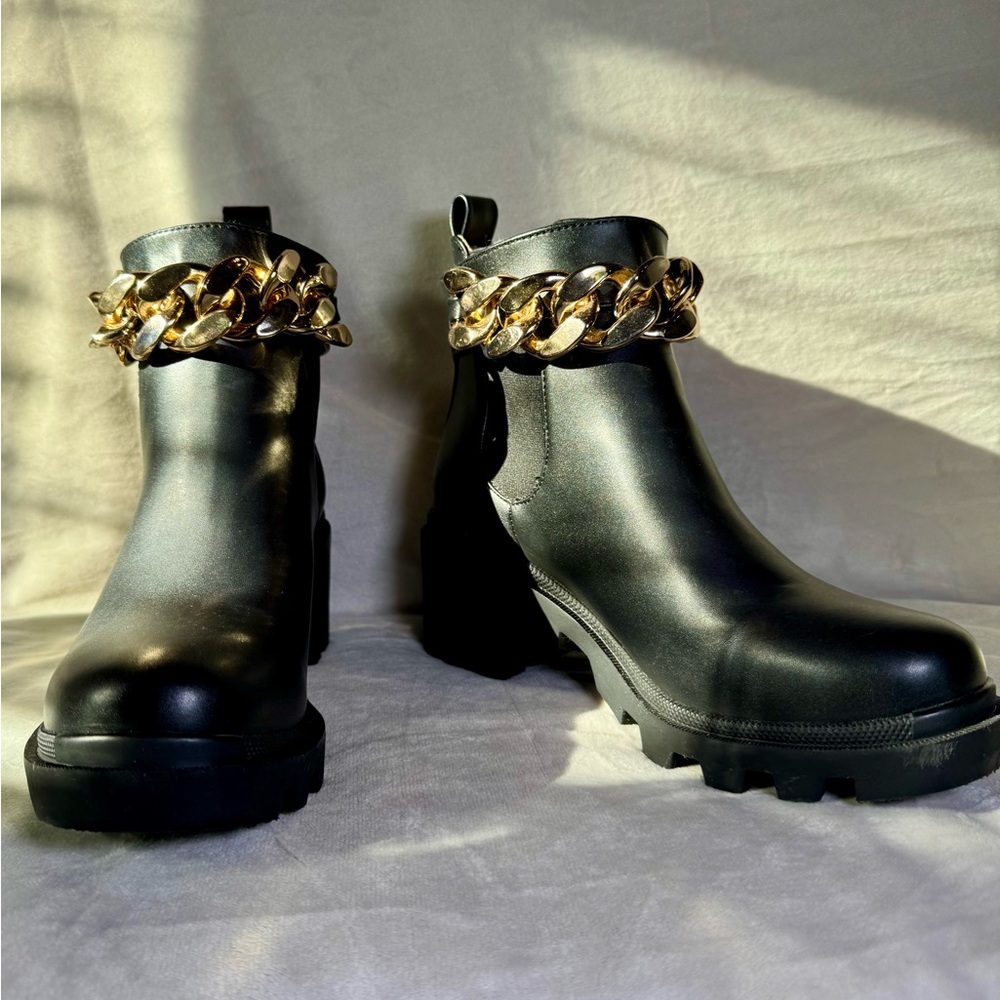Steve Madden Black Ankle Boots with Gold Chain